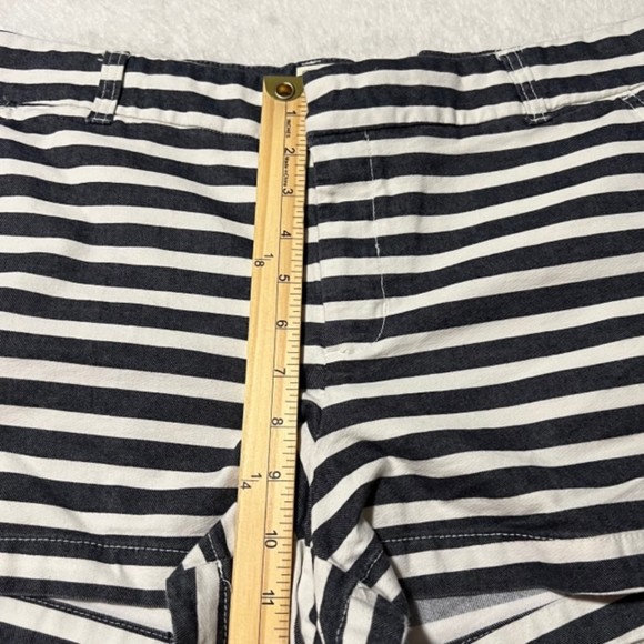 KHAKIS BY GAP The 3 Inch Short Womens Blue Striped Stretch Denim Size 16 - Picture 7 of 10